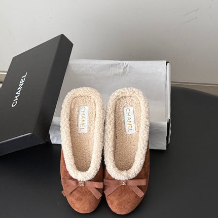 CHANEL 26S MULES IN BROWN SUEDE AND SHEARLING