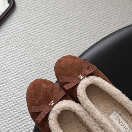 CHANEL 26S MULES IN BROWN SUEDE AND SHEARLING