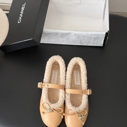 CHANEL 26S MARY JANE FLATS IN BEIGE LAMBSKIN AND SHEARLING
