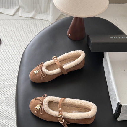 CHANEL 26S MARY JANE FLATS IN LIGHT BROWN SUEDE AND SHEARLING