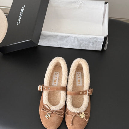 CHANEL 26S MARY JANE FLATS IN LIGHT BROWN SUEDE AND SHEARLING