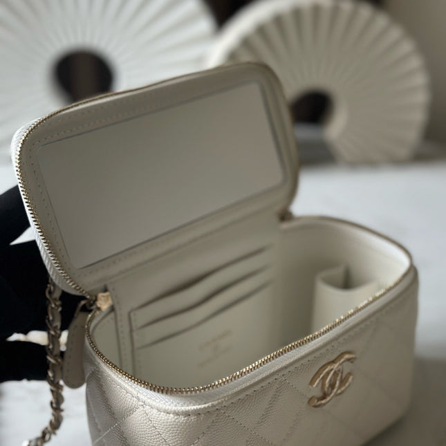 CHANEL 25S COCO CRUSH 17 IN CREAM CALFSKIN GOLD HARDWARE