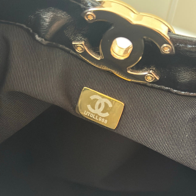 CHANEL 26S MINI SHOPPING BAG 32 IN WHITE AND BLACK LAMBSKIN