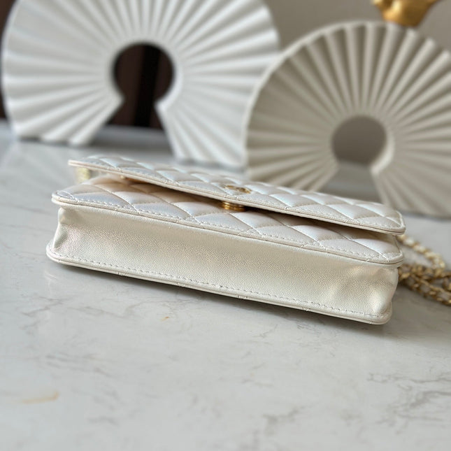 CHANEL 25S WALLET ON CHAIN 19 IN PEARL WHITE LAMBSKIN