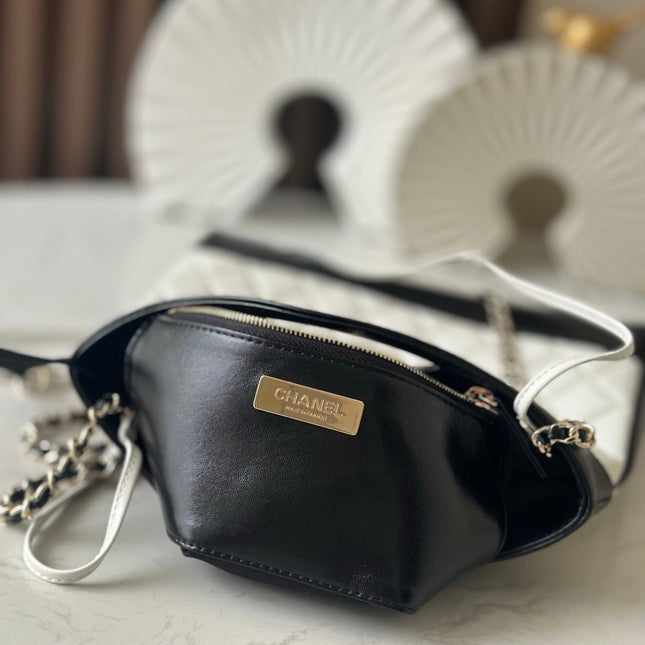 CHANEL 26S MINI SHOPPING BAG 24 IN WHITE AND BLACK LAMBSKIN