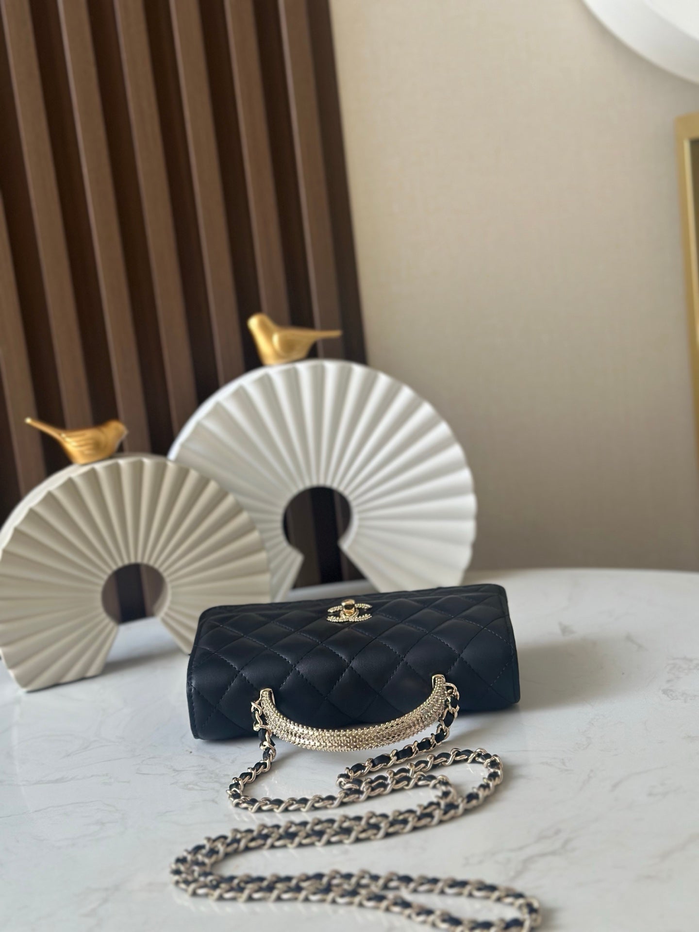 CHANEL 25S MINI FLAP BAG 18 IN BLACK CALFSKIN GOLD HARDWARE