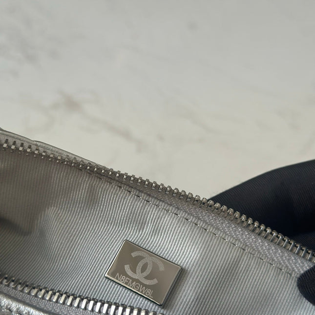CHANEL 26S HOBO BAG 26 IN SILVER LAMBSKIN