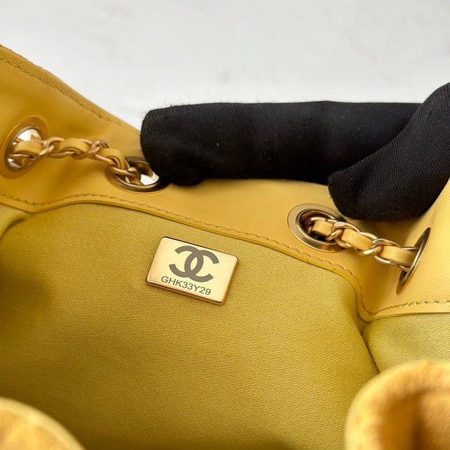 CHANEL 25S HOBO BAG 22 IN YELLOW SUEDE GOLD HARDWARE