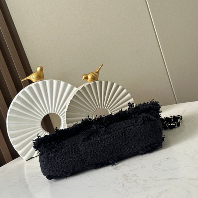 CHANEL 26S FLAP BAG 27 IN BLACK TWEED