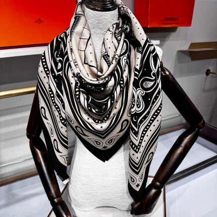HERMES 26S SCARF 140 IN SILK AND CASHMERE 495972
