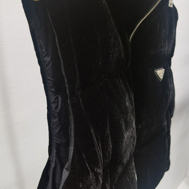 PRADA 25S VELVET VEST 572