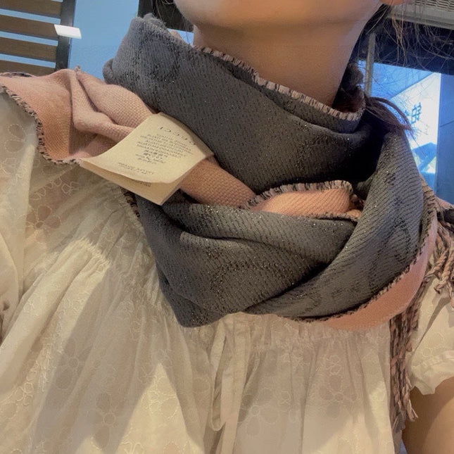 SCARF IN MOUSE GRAY AND LIGHT PINK WOOL 405143