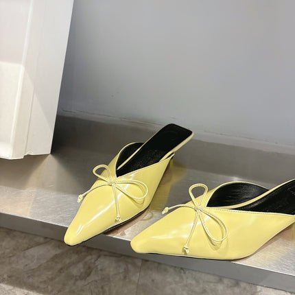 JACQUEMUS 26S HEELED MULES IN LIGHT YELLOW CALFSKIN