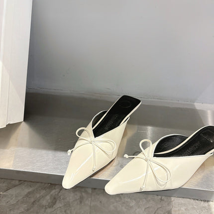 JACQUEMUS 26S HEELED MULES IN CREAM WHITE CALFSKIN
