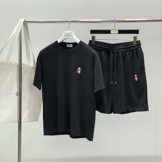 MONCLER 26S SHORT SLEEVE SET 557