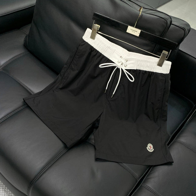 MONCLER 26S SHORTS 567