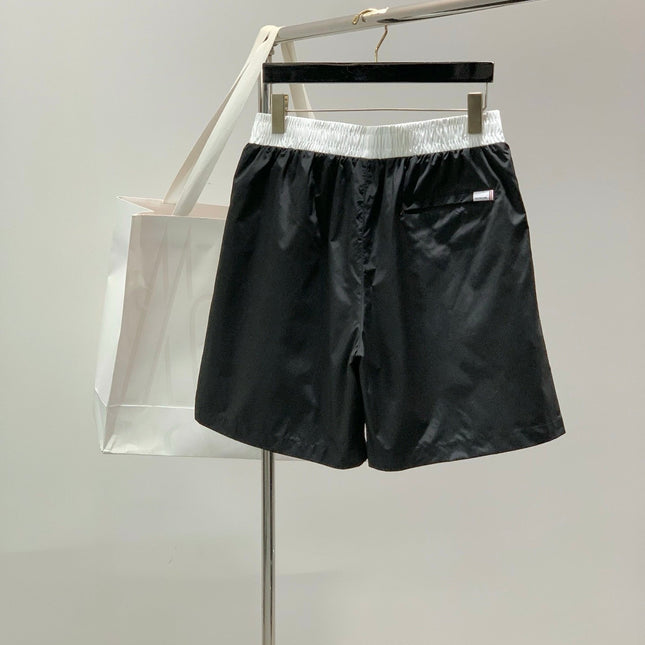 MONCLER 26S SHORTS 567