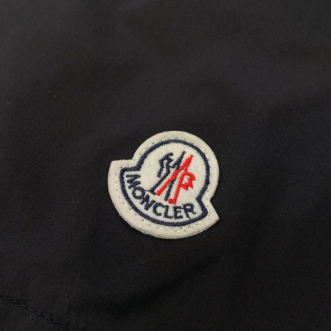 MONCLER 26S SHORTS 567