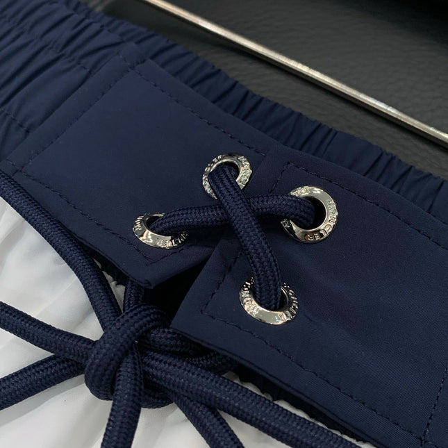 MONCLER 26S SHORTS 568
