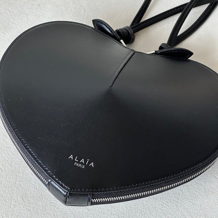 LE COEUR BAG 21 IN BLACK CALFSKIN