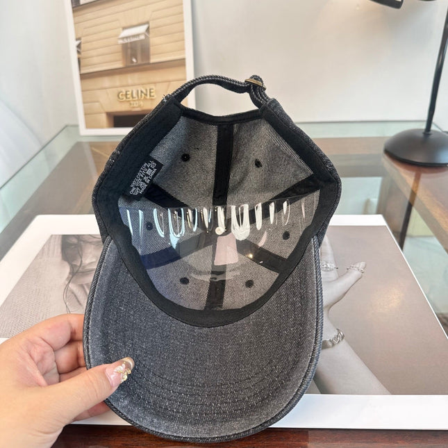 MIUMIU BASEBALL CAP STYLE 23