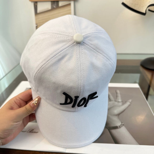 DIOR 26S EMBROIDERED BASEBALL CAP STYLE 18