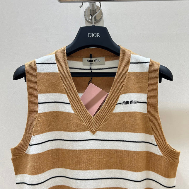MIUMIU KNIT VEST STYLE 840