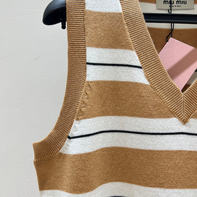 MIUMIU KNIT VEST STYLE 840