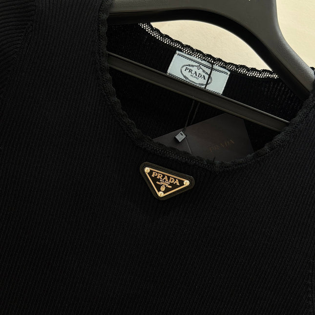 PRADA 26S SHORT-SLEEVE KNIT TOP 973