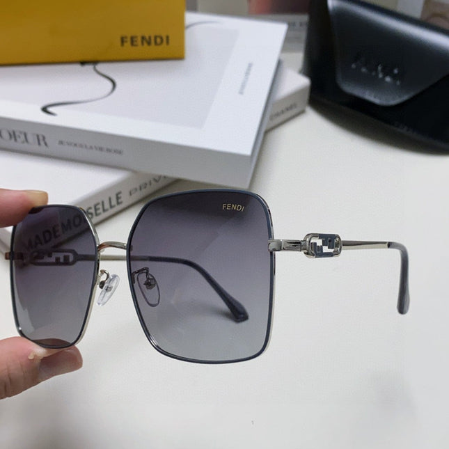 OVERSIZED BAGUETTE SQUARE FRAME SUNGLASSES 562043 IN METAL