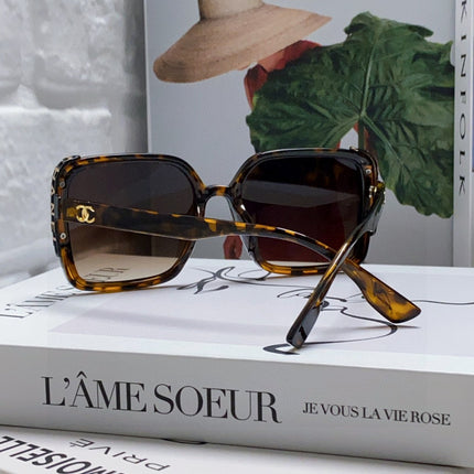 CHANEL 26S OVERSIZED SQUARE SHAPE IN ACETATE 399825