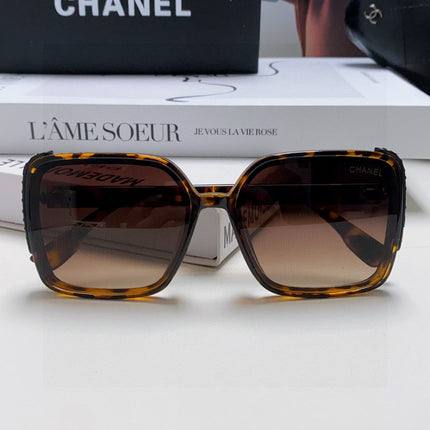CHANEL 26S OVERSIZED SQUARE SHAPE IN ACETATE 399825