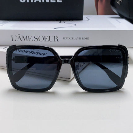 CHANEL 26S OVERSIZED SQUARE SHAPE IN ACETATE 399826
