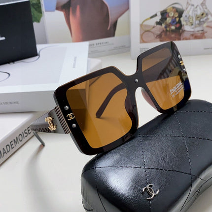CHANEL 26S OVERSIZED SQUARE SHAPE IN ACETATE 399827