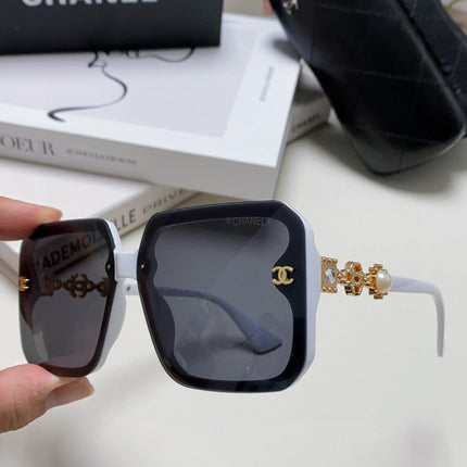 CHANEL 26S OVERSIZED SQUARE SHAPE IN ACETATE 399831