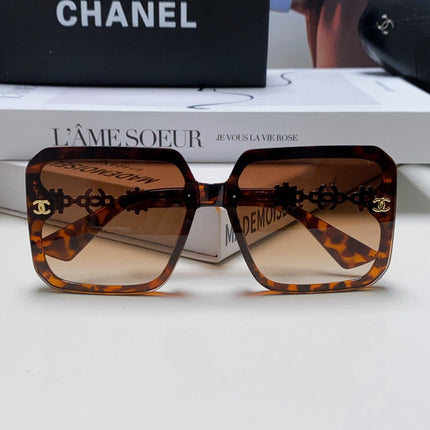 CHANEL 26S OVERSIZED SQUARE SHAPE IN ACETATE 399832