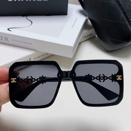 CHANEL 26S OVERSIZED SQUARE SHAPE IN ACETATE 399833