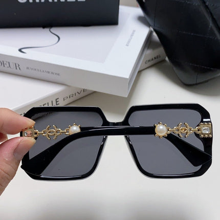 CHANEL 26S OVERSIZED SQUARE SHAPE IN ACETATE 399833