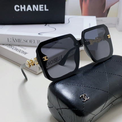CHANEL 26S OVERSIZED SQUARE SHAPE IN ACETATE 399833