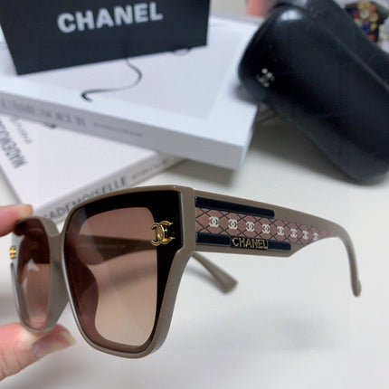 CHANEL 26S OVERSIZE SQUARE FRAME IN ACETATE 404638