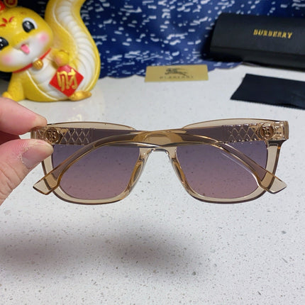 BURBERRY 26S SQUARE FRAME IN ACETATE 426335