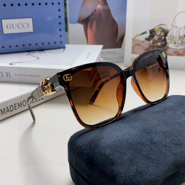 EMBOSSED LOGO BUTTERFLY FRAME SUNGLASSES 576876 IN ACETATE