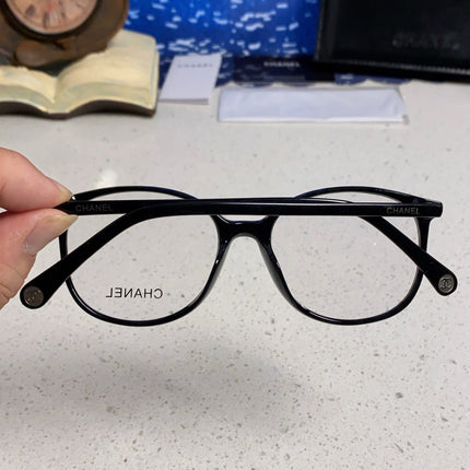 CHANEL 26S OVAL FRAME IN BLACK ACETATE 406570