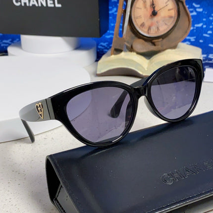 CHANEL 26S BUTTERFLY SHAPE IN ACETATE 417194