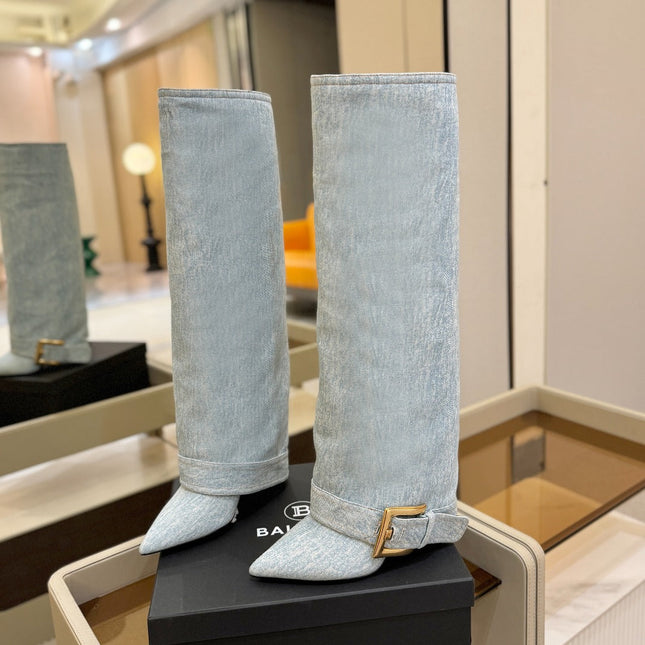 BALMAIN 26S KNEE-HIGH BOOTS 100 MM IN LIGHT BLUE DENIM