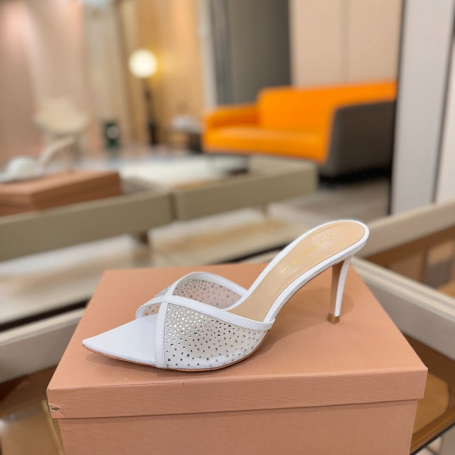 GIANVITO ROSSI 26S POINTED TOE HIGH HEELS 85 MM IN WHITE LAMBSKIN WITH RHINESTONE STRAP