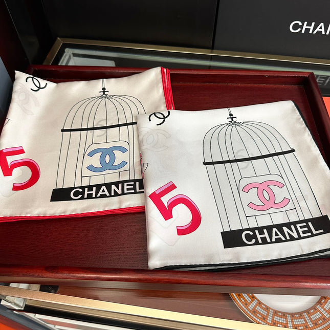 CHANEL 25S SCARF 90 IN SILK 733858