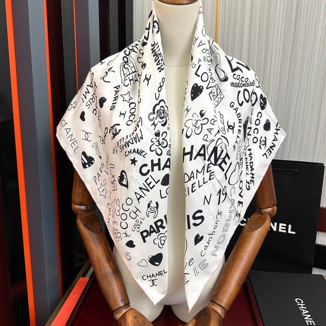 CHANEL 26S SCARF 90 IN SILK 311895