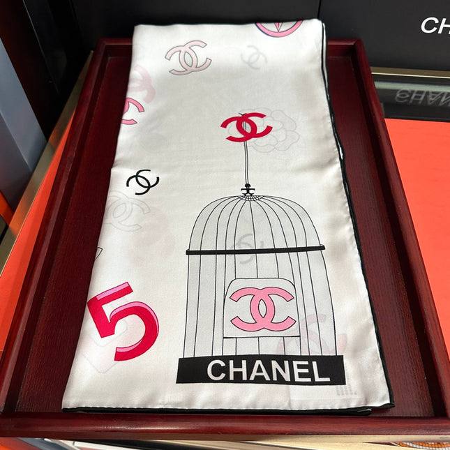 CHANEL 26S SCARF 90 IN SILK 309279