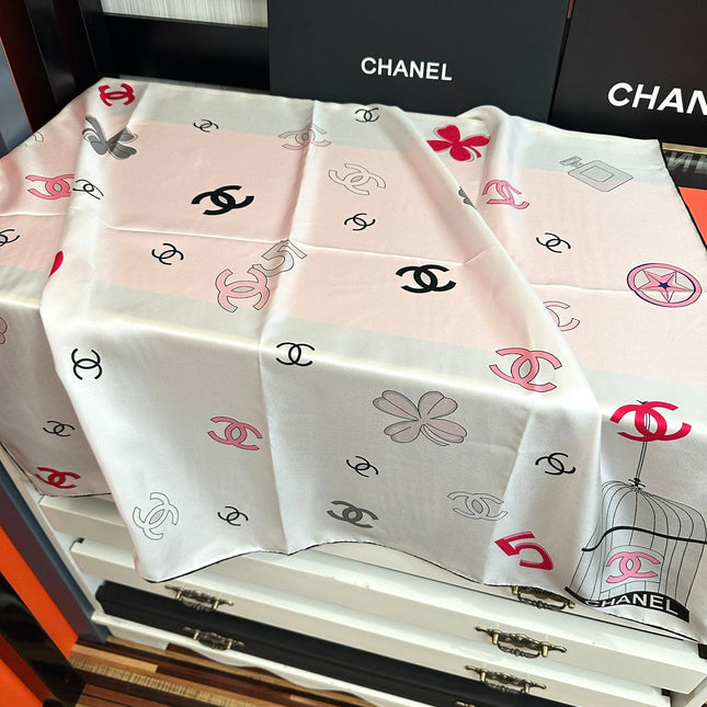CHANEL 26S SCARF 90 IN SILK 309279